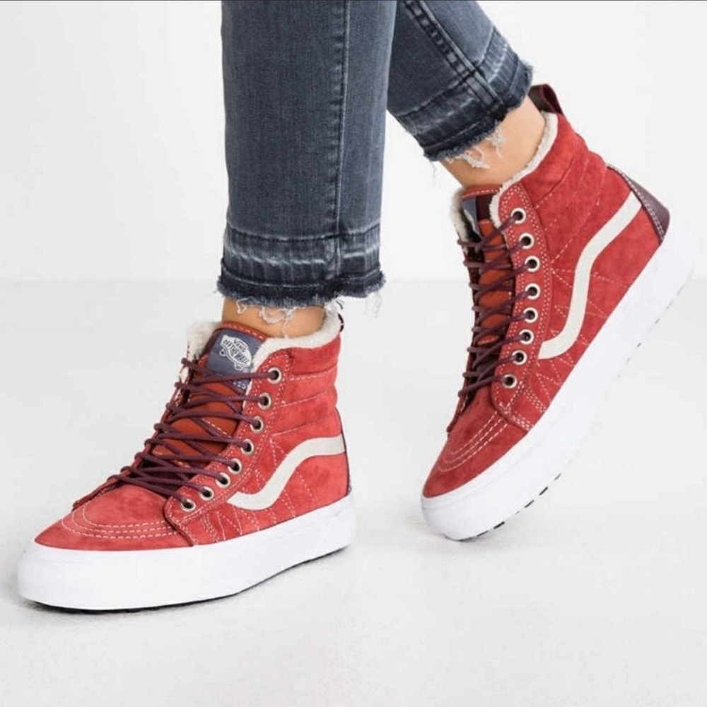 VANS Sk8-Hi MTE Shearling Shoes - Womens Size 7 / Mens Size 5.5